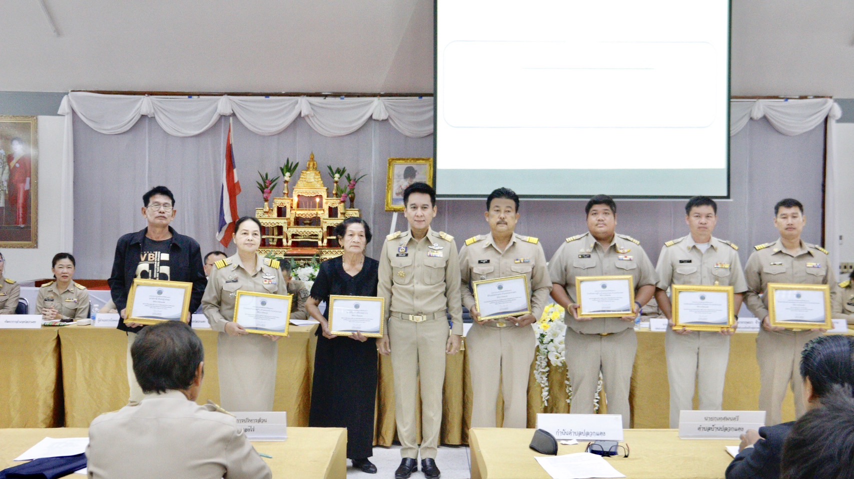 สำนักงานพัฒนาชุมชนอำเภอปลวกแดง เข้าร่วมการประชุมกำนัน ผู้ใหญ่บ้าน อำเภอปลวกแดง ครั้งที่ 11/2568