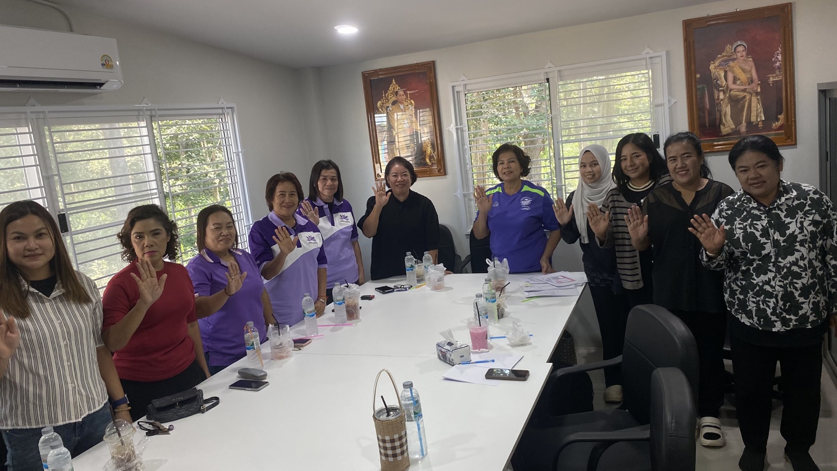 สำนักงานพัฒนาชุมชนอำเภอปลวกแดง เข้าร่วมประชุมคณะทำงานขับเคลื่อนกองทุนพัฒนาบทบาทสตรีเทศบาลตำบลแม่น้ำคู้